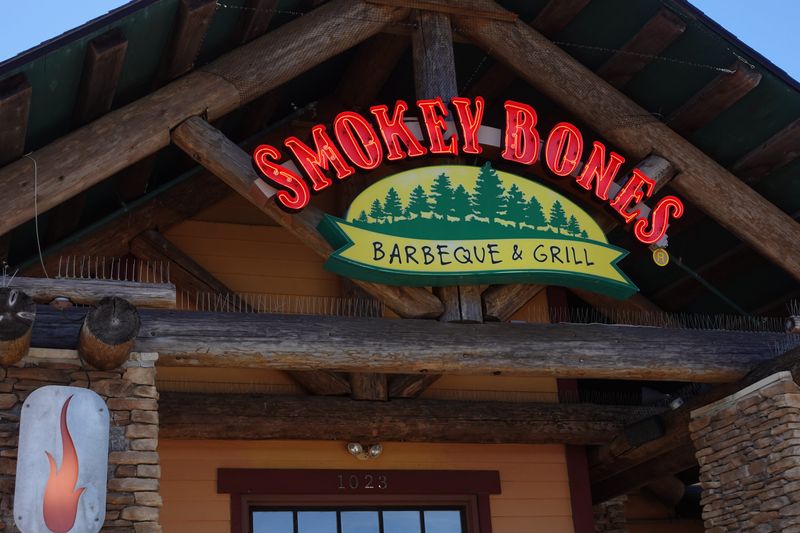 Smokey Bones quietly shuttered locations across the country, including its lone Greater Cincinnati restaurant.