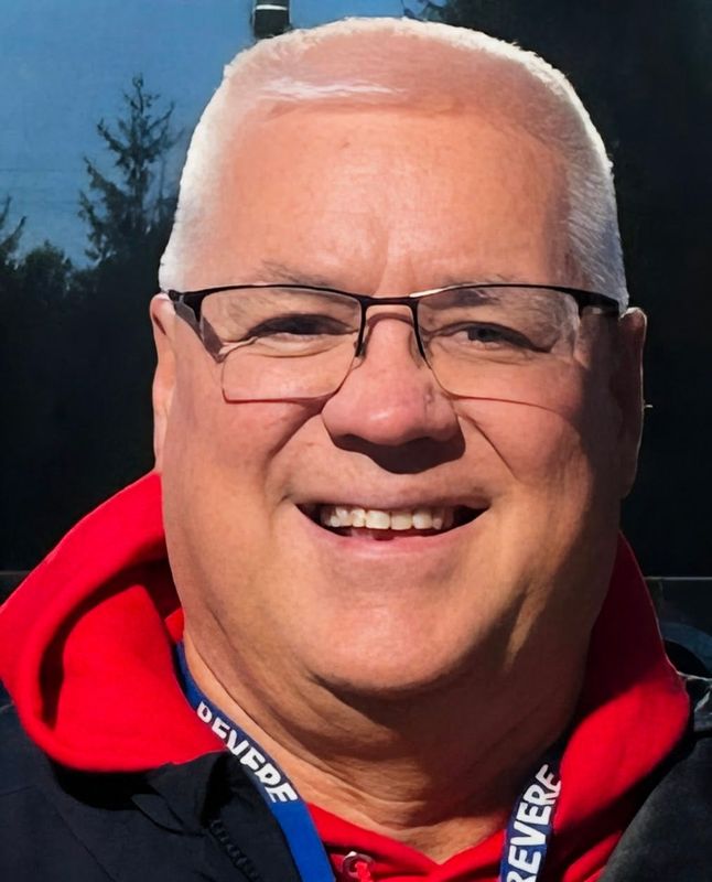 Revere athletic director Don Seeker will retire after five years with the Minutemen and 25 years in the field.
