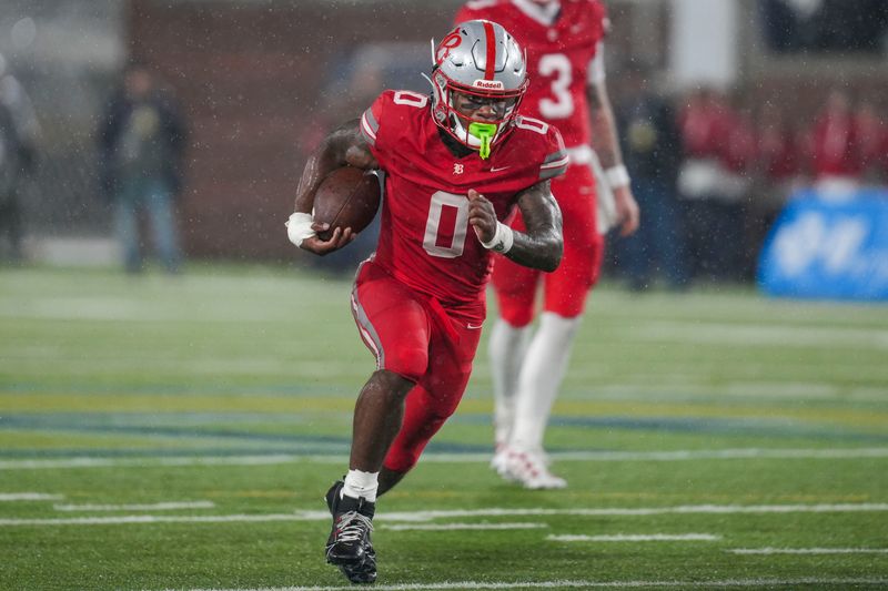 Baylor's David Gabriel Georges (0) carries the ball during the Division II-AAA championship game at Finley Stadium in Chattanooga, Tenn., on Dec. 4, 2025.