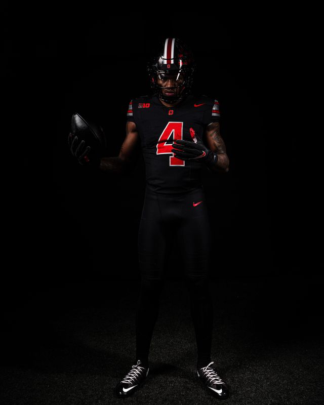 Ohio State wide receiver Jeremiah Smith in the new "Tunnel Vision" all-black uniforms.