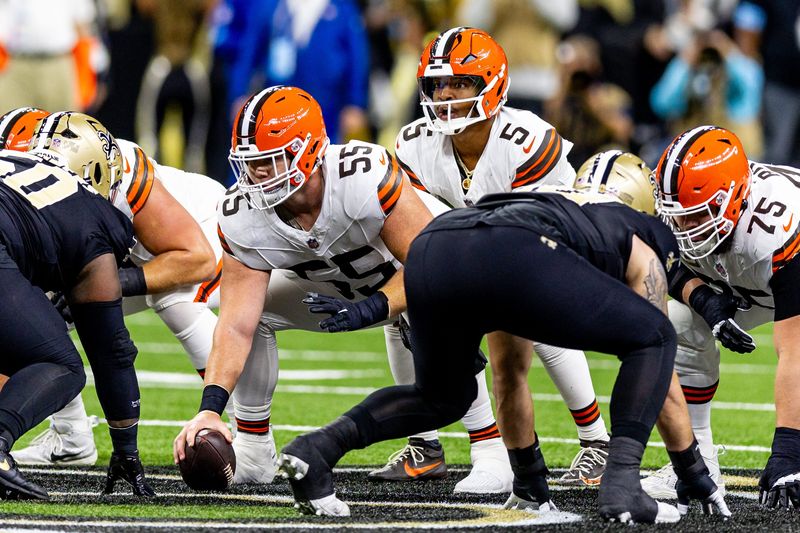 Nov 17, 2024; New Orleans, Louisiana, USA; Cleveland Browns quarterback Jameis Winston (5) calls for the ball against the New Orleans Saints during the first half at Caesars Superdome. Mandatory Credit: Stephen Lew-Imagn Images