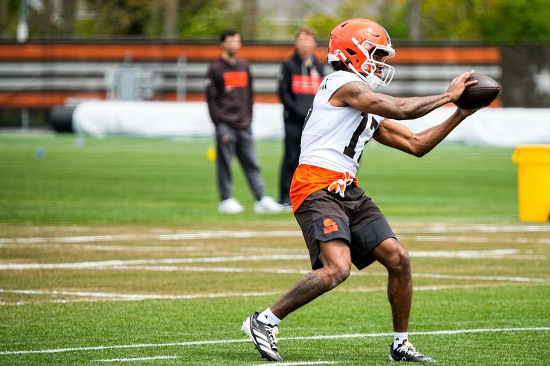 Cleveland Browns wide receiver KC Concepcion makes a catch during the first day of rookie minicamp May 8, 2026, at Cross Country Mortgage Campus in Berea, Ohio.