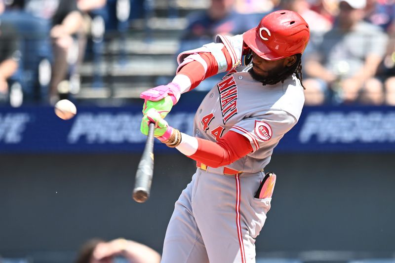 Elly De La Cruz hit his team-leading 11th home run in Sunday's blowout loss to the Guardians.