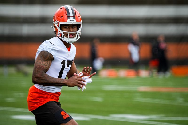 Cleveland Browns wide receiver KC Concepcion (17) looks downfield during the first day of rookie minicamp May 8, 2026, at Cross Country Mortgage Campus in Berea, Ohio.
