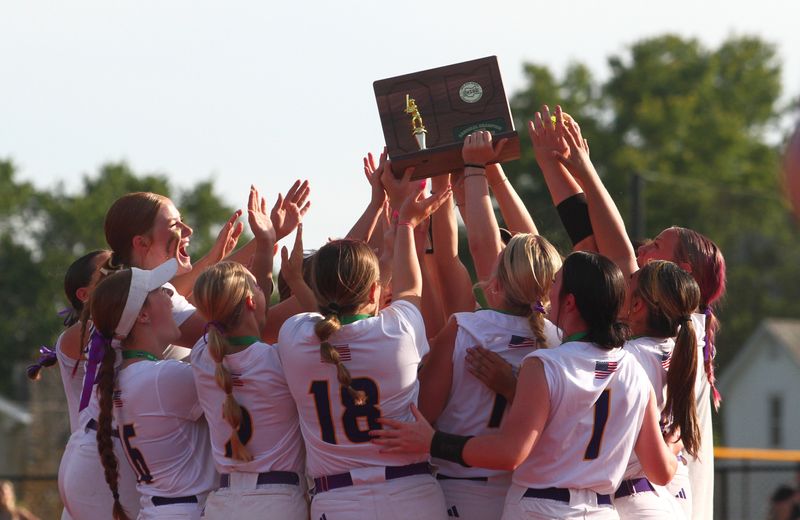 Bloom-Carroll beats Jonathan Alder 15-0 to win a Division III regional championship at Berne Union on May 29, 2026.