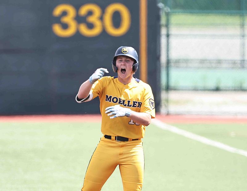 Matt Ponatoski helped Moeller's baseball team advance to the state semifinals.
