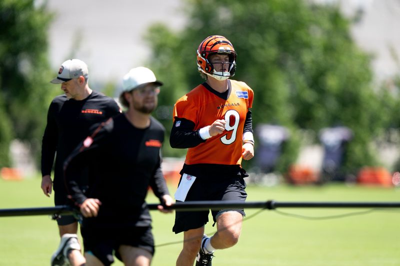 Cincinnati Bengals quarterback Joe Burrow (9) jogs during spring practice on at the Kettering Practice Fields on Tuesday, June 2, 2026.