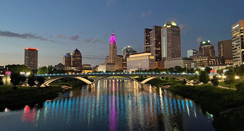 The latest plan aims for Downtown to bustle with 40,000 residents and three times that many workers by 2040, drawn by better housing, transportation and entertainment options that will keep the city's core vibrant around the clock.