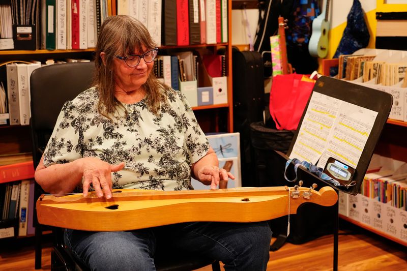 Vickey Sasser, founder of the National Dulcimer Museum, moved the museum and its affiliated school to Trenton, Ohio, in August.