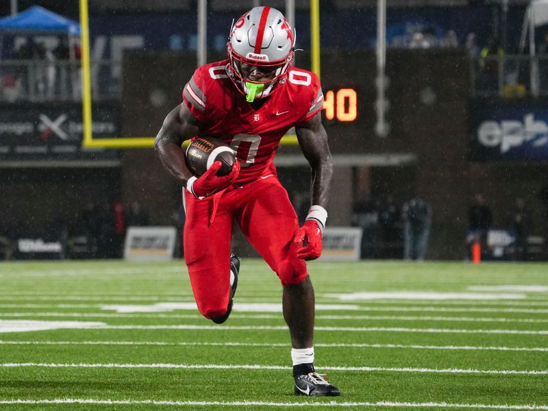 Baylor's David Gabriel Georges (0) runs in the touchdown during the Division II-AAA Championship match between Baylor versus. Brentwood Academy in Finley Stadium, Chattanooga, Tenn., on Thursday, Dec. 4, 2025.