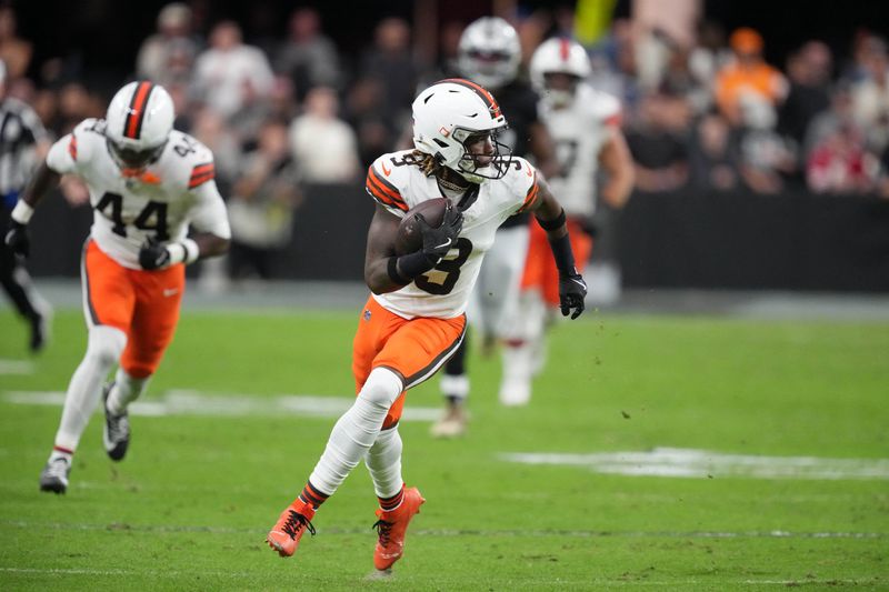 Nov 23, 2025; Paradise, Nevada, USA; Cleveland Browns wide receiver Jerry Jeudy (3) runs with the ball against the Las Vegas Raiders in the first half at Allegiant Stadium. Mandatory Credit: Kirby Lee-Imagn Images