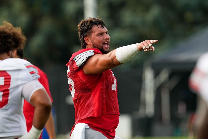 Carson Hinzman has started at center in all three Ohio State football practices open to the public and media.