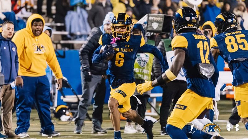 Kent State football player Wayne Harris