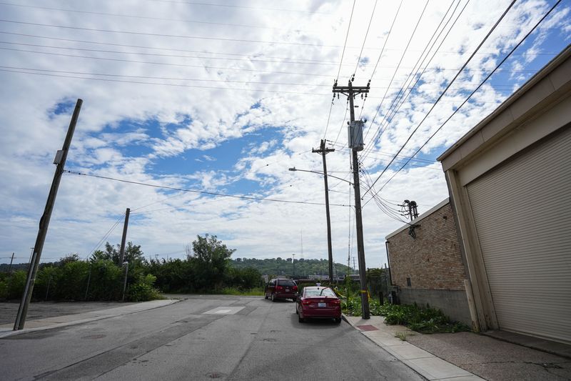 Queen City Avenue ends in a dead-end. Several cars have crashed at the end of this road since it was redesigned in 2019.