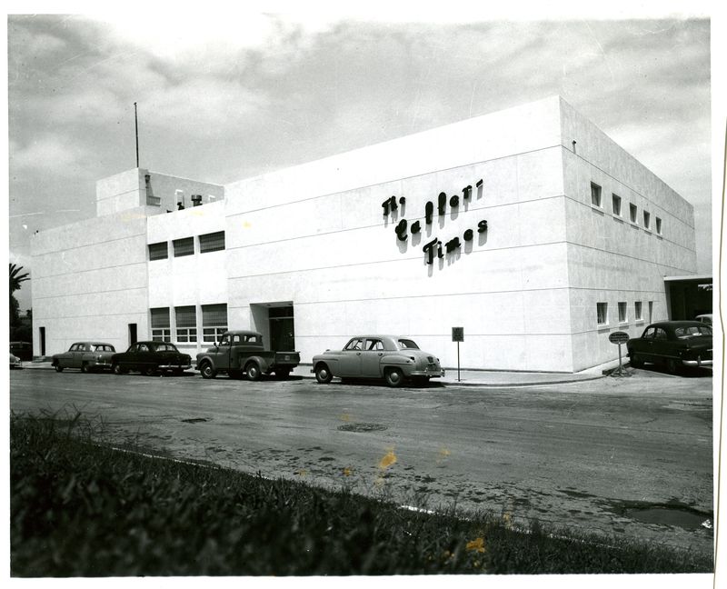 The Caller-Times building on North Lower Broadway in 1957.