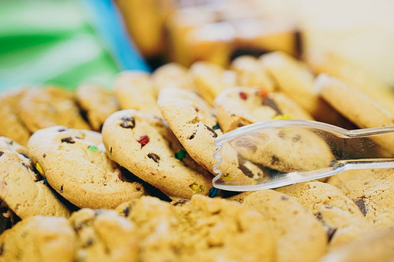 Cookies can be seen on a tray. With the right steps and extremely hot outdoor temperatures, it's possible to bake cookies in a car.