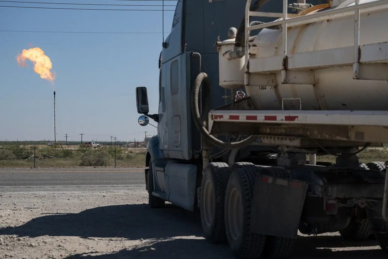 Texas lawmakers hope a series of new laws will help end oil field thefts in West Texas.