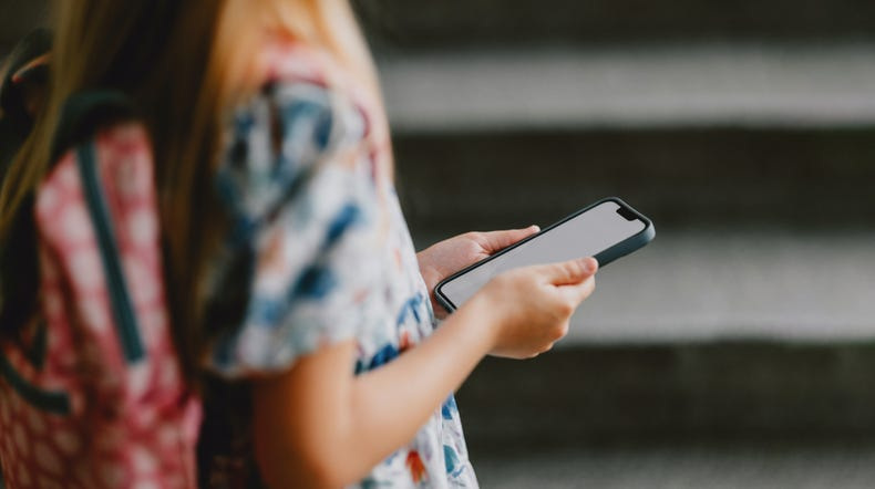 In light of the new Texas law, here's what El Paso-area school districts are doing about restricting cell phones during school hours.