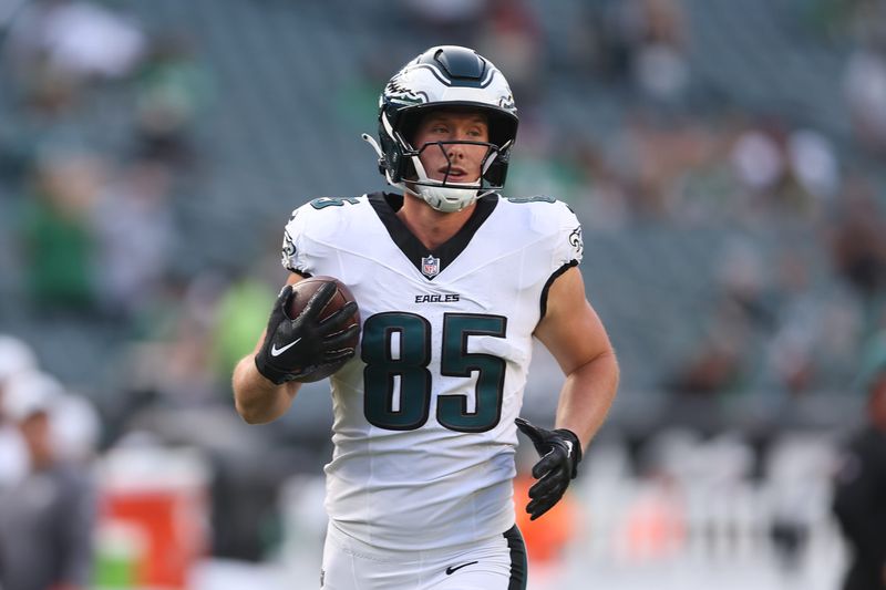Aug 7, 2025; Philadelphia, Pennsylvania, USA; Philadelphia Eagles tight end Harrison Bryant (85) before action against the Cincinnati Bengals at Lincoln Financial Field. Mandatory Credit: Bill Streicher-Imagn Images
