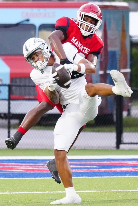 Bosco's wide receiver Madden Williams (#7). The Manatee Hurricanes hosted St. John Bosco (California) with a 31-0 lead over Manatee at halftime. After a long lightning delay the rest of the game was canceled at Joe Kinnan Field at Hawkins Stadium on Friday August 22, 2025, in Bradenton, Florida.
