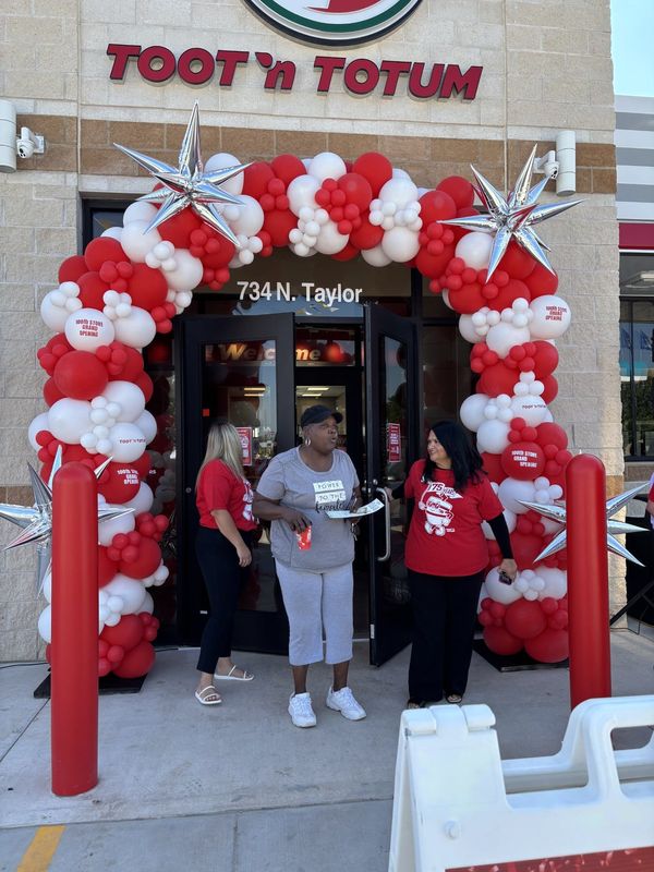Opening new doors to the community, Toot'n Totum celebrated the opening of store No. 27 on Taylor in Amarillo on Thursday morning, Aug. 28, with great fanfare.