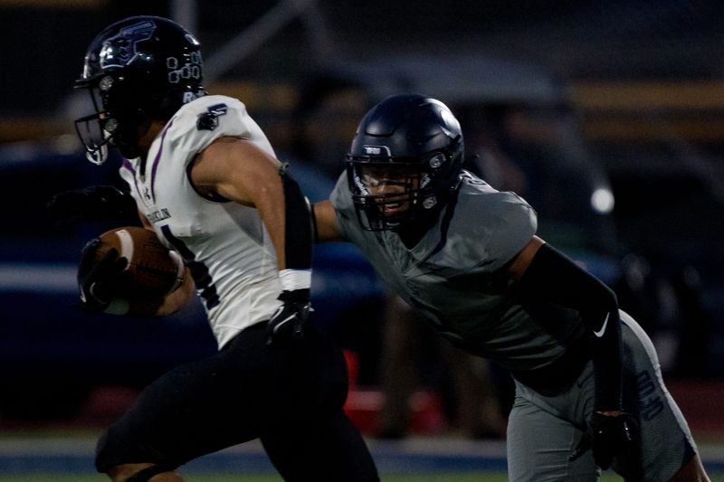 Franklin’s Ernie Powers (4) runs the ball during a game against Del Valle on Friday, Sept. 5, 2025, at Del Valle High School in El Paso, Texas.