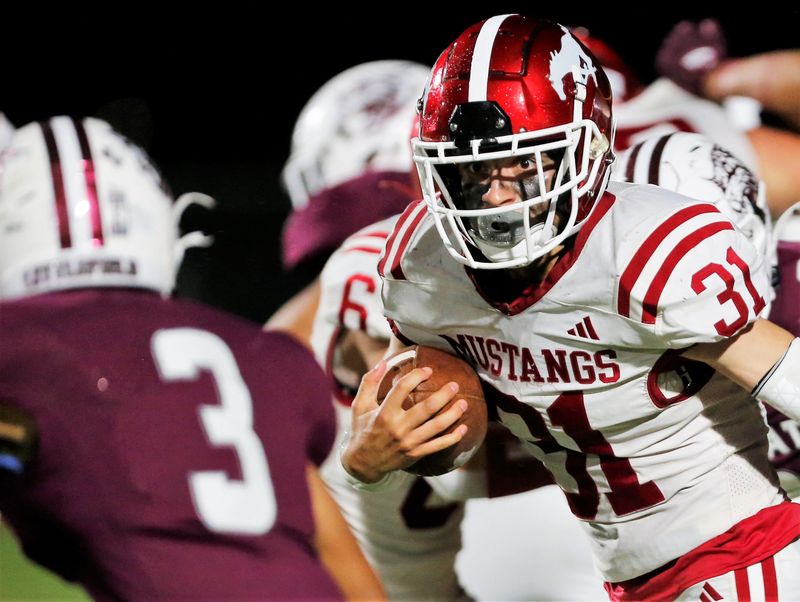Denver City's Darrell Bayona runs the ball against Littlefield in a non-district football game Friday, Sept. 5, 2025, at Wildcat Stadium in Littlefield.