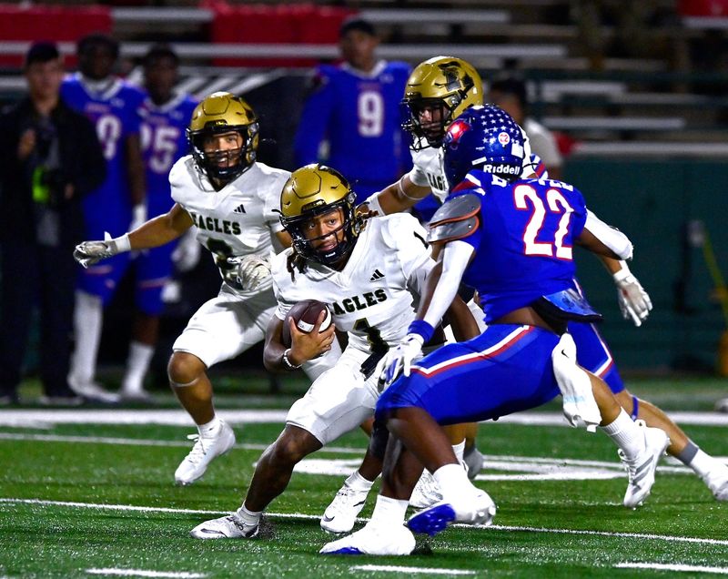 Eagles quarterback Brayden Henry eyes Cooper High linebacker Javion Hammond during the Crosstown Showdown football game between Cooper High and the Eagles Friday Sept. 5, 2025. Final score was 34-13, Abilene High.