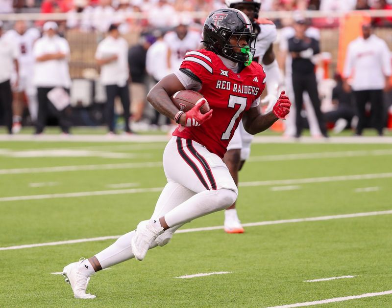 Texas Tech's Terrance Carter Jr. runs after a catch against Oregon State during a non-conference football game, Saturday, Sept. 13, 2025, at Jones AT&T Stadium.