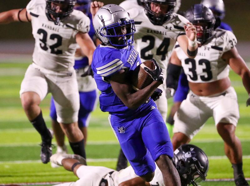 Estacado's Cedric Ross runs for a touchdown against Canyon Randall during a non-district football game, Thursday, Sept. 25, 2025, at Lowrey Field.