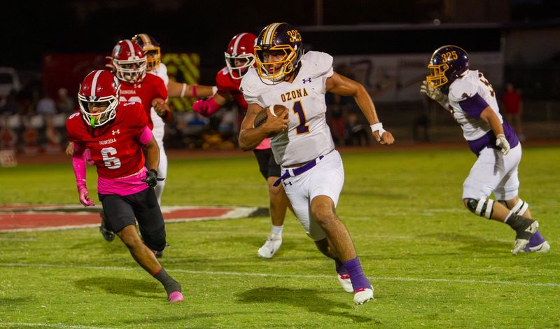 Ozona football's Christian Villarreal (1) runs the ball against Sonora at Bronco Stadium in Sonora on Friday, Oct. 17, 2025.