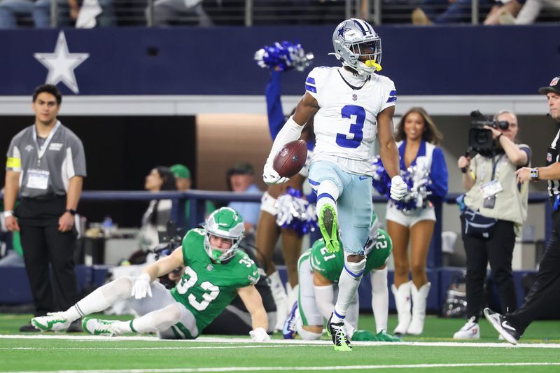 Dallas Cowboys wide receiver George Pickens reacts after a play in the fourth quarter against the Philadelphia Eagles at AT&T Stadium.