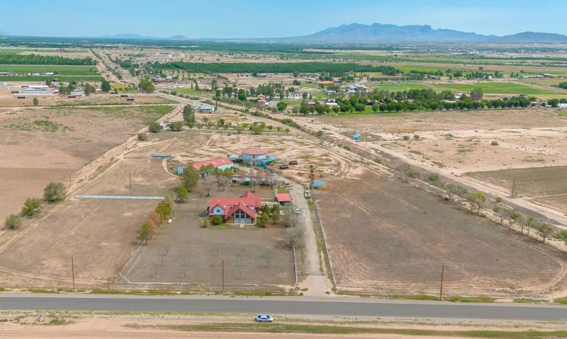 Located near the Texas, New Mexico border and a few minutes from some of the region's most beautiful wineries, the ranch-style property on 1100 South Vinton Road in Anthony, Texas just hit the market for $1.63 million.