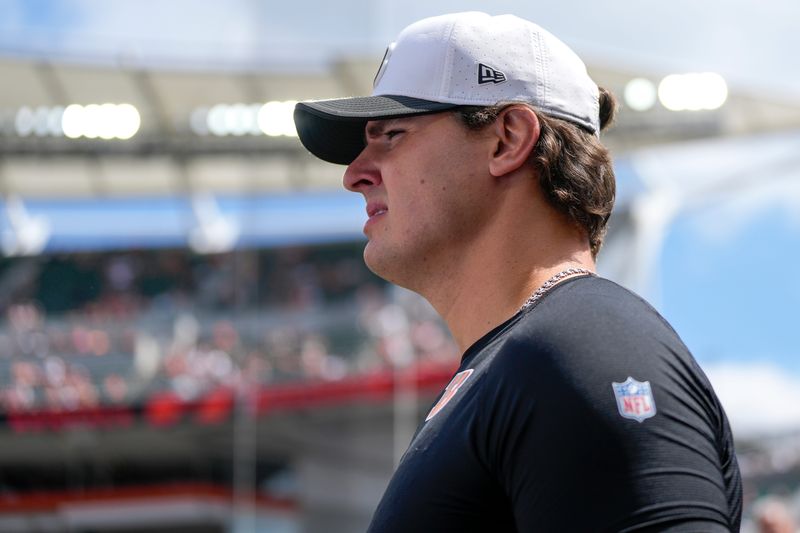 Cincinnati Bengals defensive end Trey Hendrickson (91) walks on the field for the first quarter of the NFL Preseason Week 3 game between the Cincinnati Bengals and the Indianapolis Colts at Paycor Stadium in Cincinnati on Saturday, Aug. 23, 2025. The Colts led 24-7 at halftime.