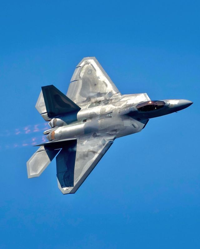 The U.S. Air Force will host the F-22 Raptor instead of the F-16 Viper for the Amigo Airsho 2026.