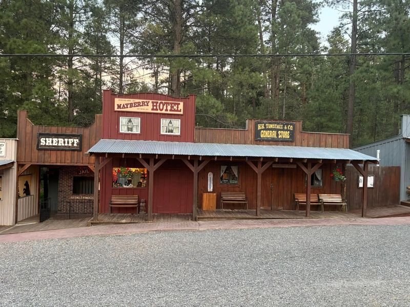 The Flying J Ranch, a longtime western entertainment icon in Ruidoso, has closed its doors permanently, according to the Ruidoso News.