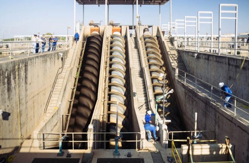 The Archimedes screw pump is used for moving water and sludge, from a lower to a higher elevation. Wastewater treatment process at SAWS’ Steven M. Clouse Water Recycling Center in San Antonio on Aug. 23, 2024. Chris Stokes for The Texas Tribune