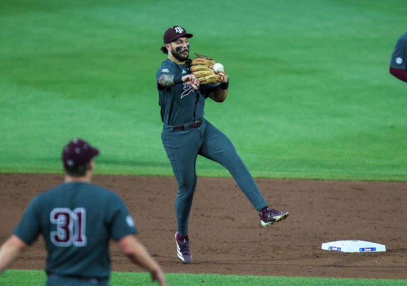 Texas A&M infielder Boston Kellner (6) fields against Florida during an NCAA baseball game at Condron Family Ballpark at Alfred A. McKethan Field in Gainesville, FL on Friday, April 24, 2026. [Alan Youngblood/Gainesville Sun]