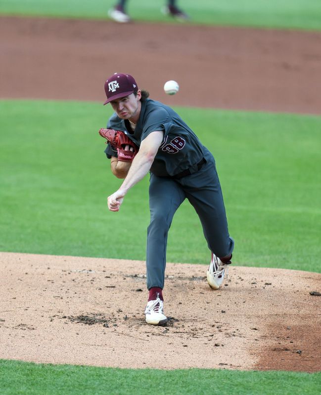 Texas A&M pitcher Shane Sdao (38) pitches during an NCAA baseball game at Condron Family Ballpark at Alfred A. McKethan Field in Gainesville, FL on Friday, April 24, 2026. [Alan Youngblood/Gainesville Sun]