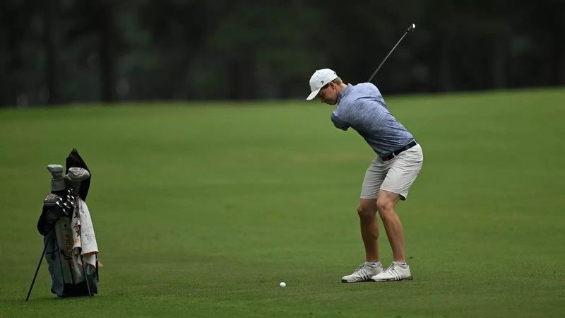 UTEP’s Pat Foley makes a shot on the third day of the Conference USA men’s golf championships