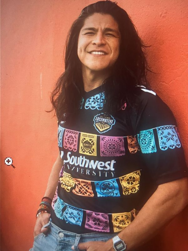 El Paso Locomotive attacker Cristo Fernández models the team's new Papel Picado kit.