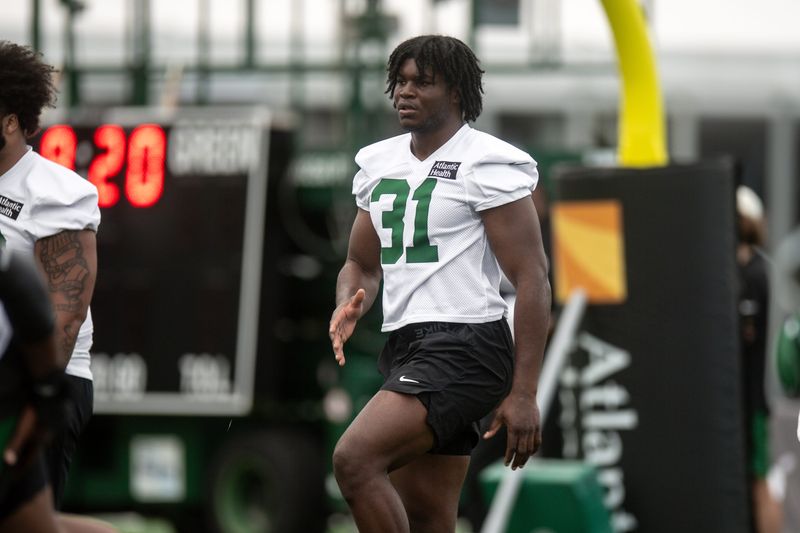 Jul 30, 2026; Florham Park, NJ, USA; New York Jets edge David Bailey (31) warms up during training camp at Atlantic Health Jets Training Center. Mandatory Credit: John Jones-Imagn Images