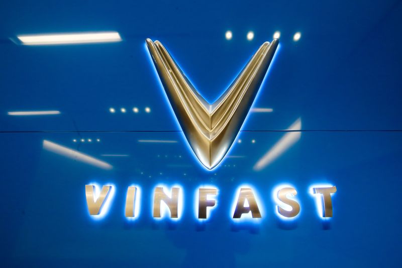 The logo of Vietnam's VinFast, a fledgling electric vehicle (EV) maker, is pictured in a sales location at a shopping mall in Santa Monica, California, U.S., May 23, 2022. REUTERS/David Swanson/File Photo