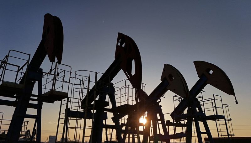 FILE PHOTO: A view shows disused oil pump jacks at the Airankol oil field operated by Caspiy Neft in the Atyrau Region, Kazakhstan April 2, 2025. REUTERS/Pavel Mikheyev/File Photo