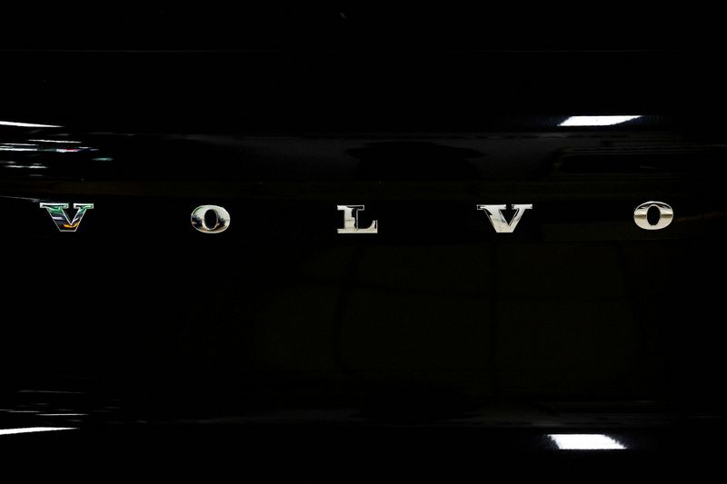 FILE PHOTO: A logo of Volvo is seen inside a car dealer in Nijmegen, Netherlands February 26, 2025. REUTERS/Piroschka van de Wouw/File Photo