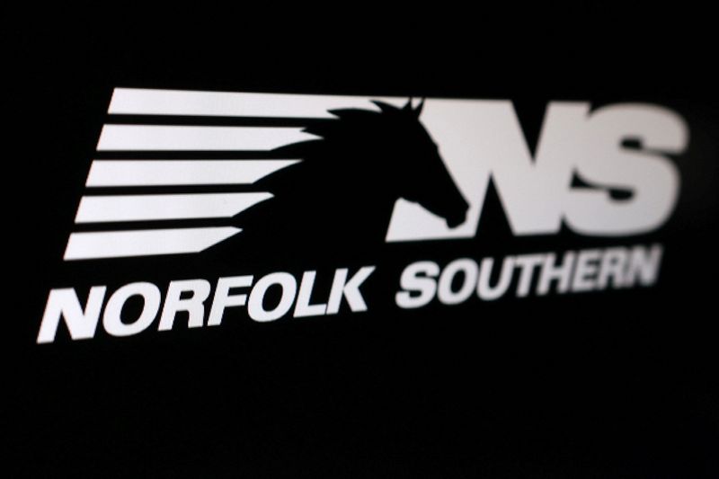 Norfolk Southern logo is seen in this illustration taken August 5, 2025. REUTERS/Dado Ruvic/Illustration