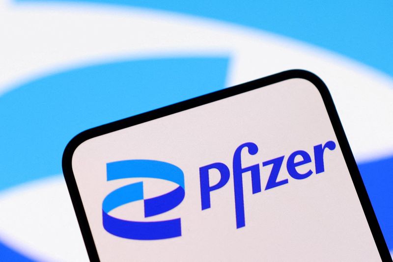 FILE PHOTO: The Pfizer logo is seen in this illustration taken August 3, 2025. REUTERS/Dado Ruvic/Illustration/File Photo