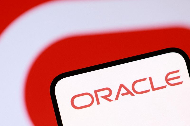 FILE PHOTO: Oracle logo is seen in this illustration created on September 9, 2025. REUTERS/Dado Ruvic/Illustration/File Photo