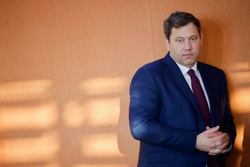 German Vice Chancellor and Finance Minister Lars Klingbeil arrives for a cabinet meeting at the Chancellery in Berlin, Germany December 17, 2025. REUTERS/Axel Schmidt