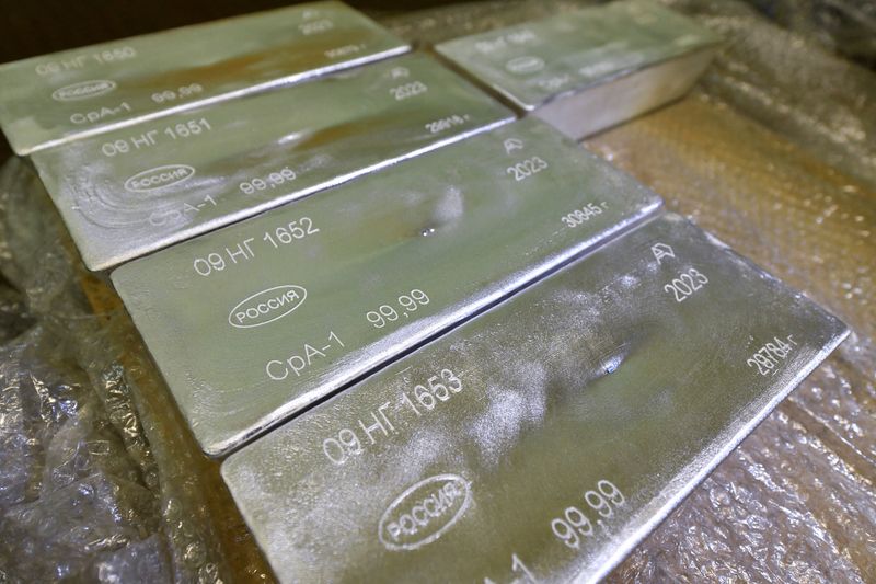Ingots of 99.99 percent pure silver are placed in a workroom at the Novosibirsk precious metals refining and manufacturing plant in the Siberian city of Novosibirsk, Russia, September 15, 2023. REUTERS/Alexander Manzyuk